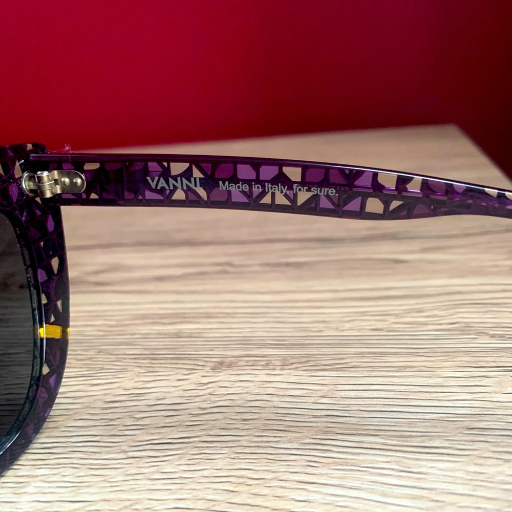 VANNI Spirit VS1303-A73 Sunglasses - Picture 5 of 8